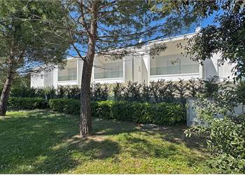 A Lignano Sabbiadoro villa con piscina