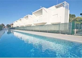 Вилла с бассейном