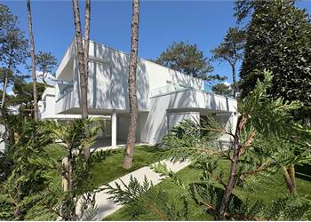 Newly built detached villa with swimming pool – Lignano Pineta